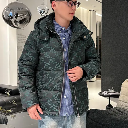 フェンディ ダウンジャケット