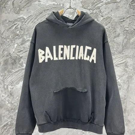 バレンシアガ パーカー