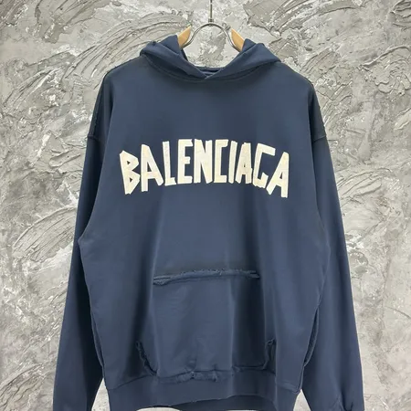 バレンシアガ パーカー