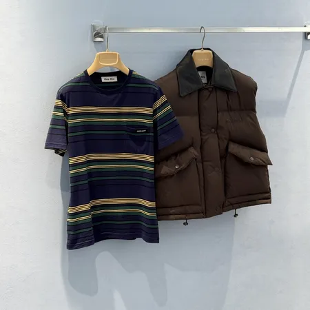 ミュウミュウ Tシャツ