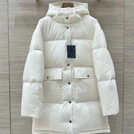 プラダ ダウンジャケット