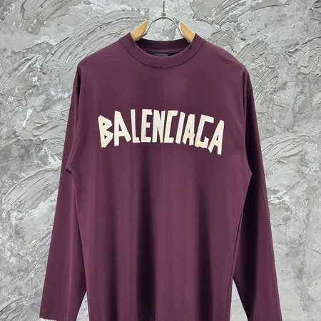 バレンシアガ パーカー