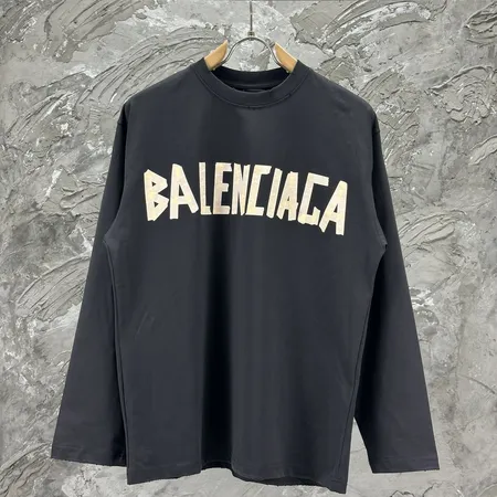 バレンシアガ パーカー