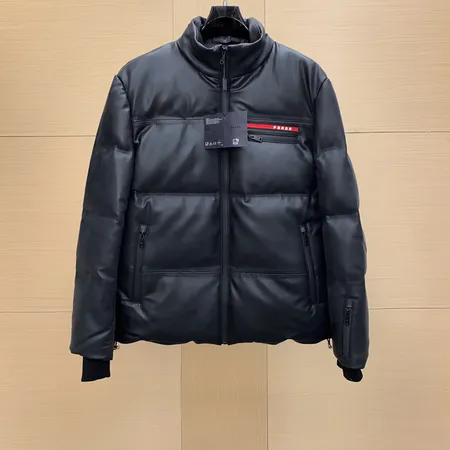 プラダ ダウンジャケット