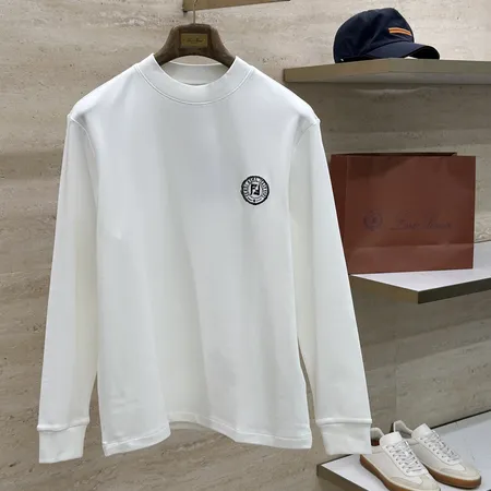 フェンディ Tシャツ