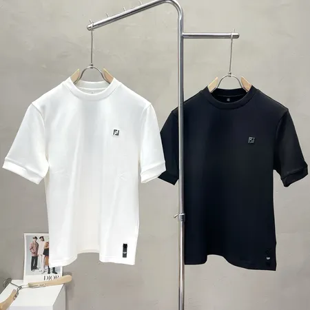 フェンディ Tシャツ