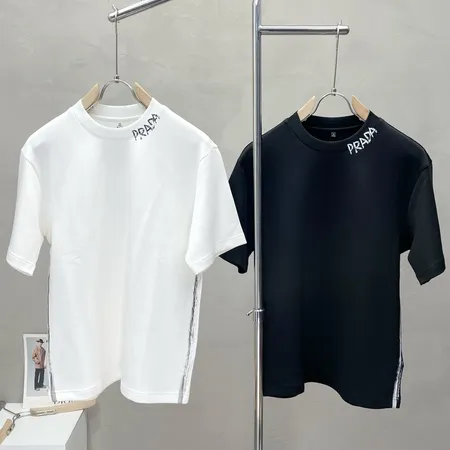 プラダ Tシャツ