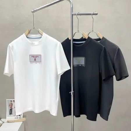 プラダ Tシャツ