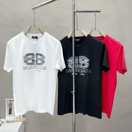 バレンシアガ Tシャツ