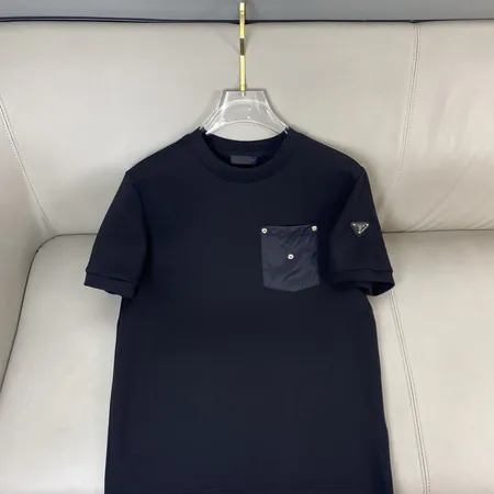 プラダ Tシャツ