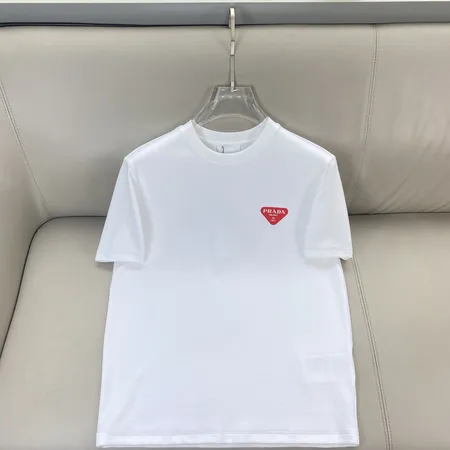 プラダ Tシャツ
