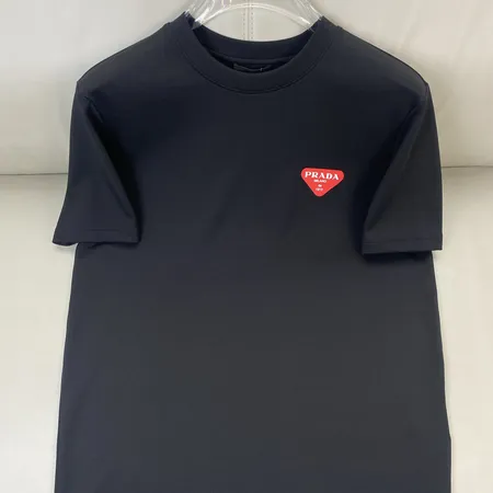 プラダ Tシャツ