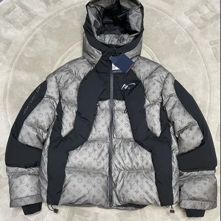 ルイヴィトン ダウンジャケット