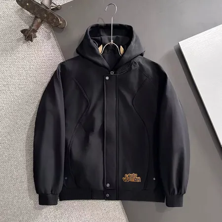 ルイヴィトン ダウンジャケット