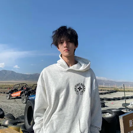 クロムハーツ パーカー