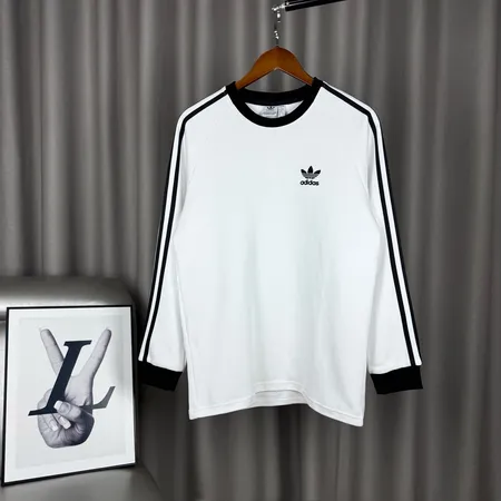 アディダス パーカー