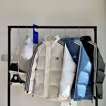 アディダス ダウンジャケット