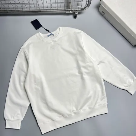 プラダ パーカー