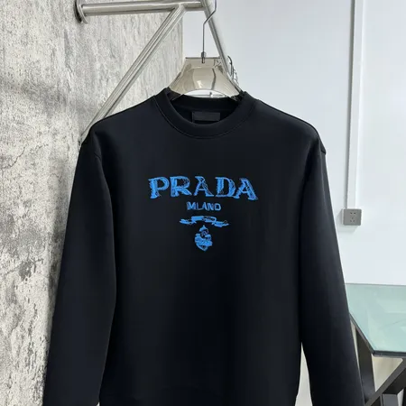 プラダ パーカー