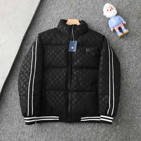 エルメス ダウンジャケット