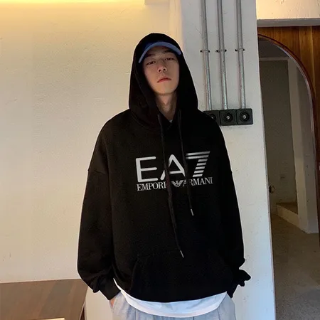 アルマーニ パーカー