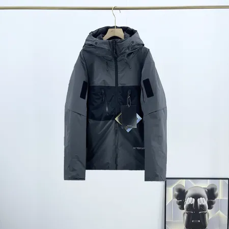 ステューシー ダウンジャケット