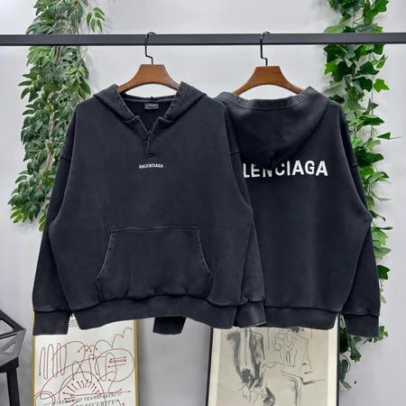 バレンシアガ パーカー