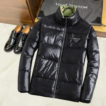 プラダ ダウンジャケット