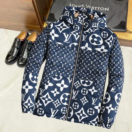 ルイヴィトン ダウンジャケット