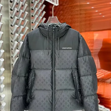 ルイヴィトン ダウンジャケット