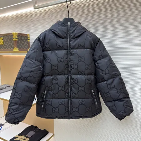 グッチ ダウンジャケット
