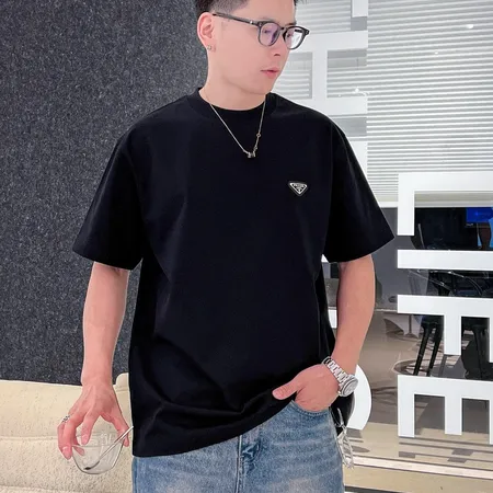 プラダ Tシャツ