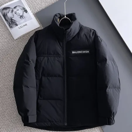 バレンシアガ ダウンジャケット