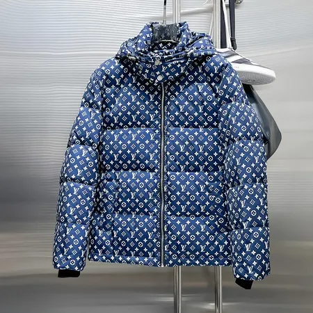 ルイヴィトン ダウンジャケット