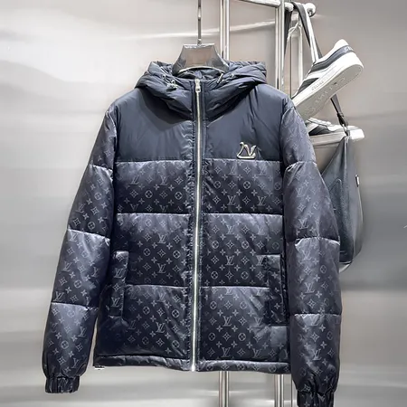 ルイヴィトン ダウンジャケット