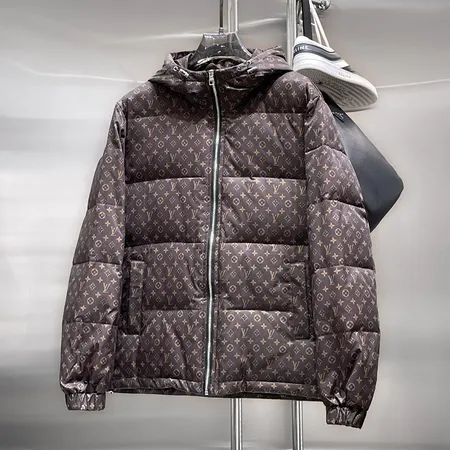 ルイヴィトン ダウンジャケット