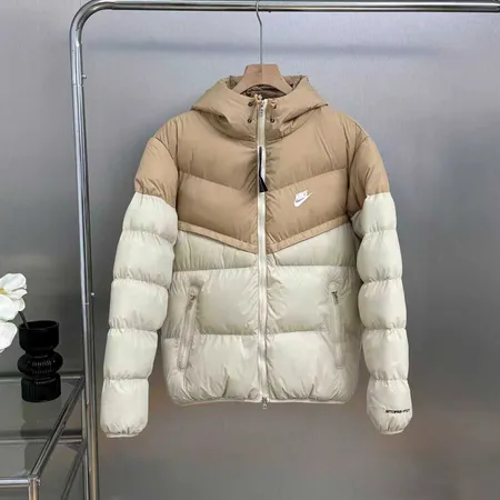 ナイキ ダウンジャケット