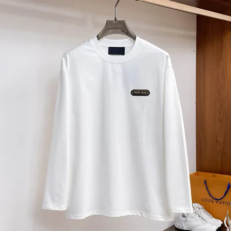 プラダ Tシャツ