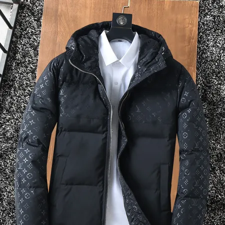 ルイヴィトン ダウンジャケット