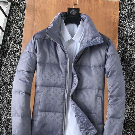 ルイヴィトン ダウンジャケット
