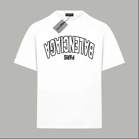 バレンシアガ Tシャツ