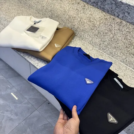 プラダ パーカー