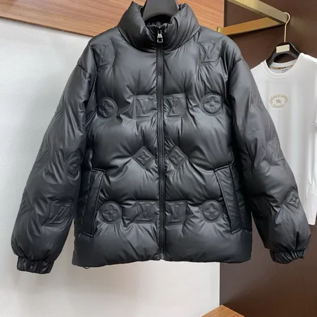 ルイヴィトン ダウンジャケット