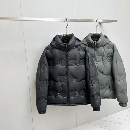ルイヴィトン ダウンジャケット