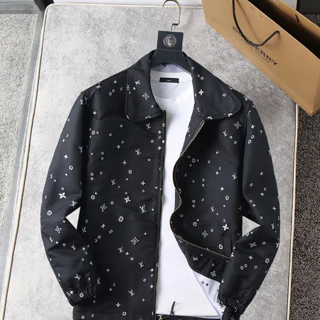 ルイヴィトン ダウンジャケット