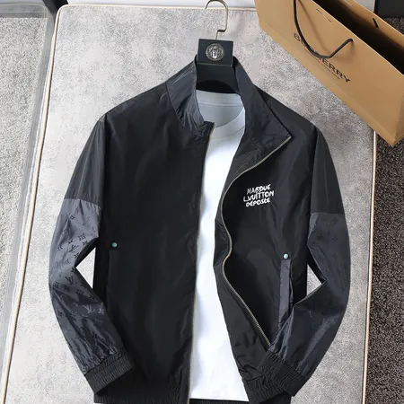 ルイヴィトン ダウンジャケット