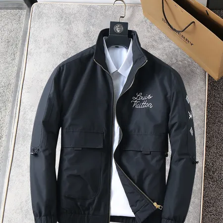 ルイヴィトン ダウンジャケット