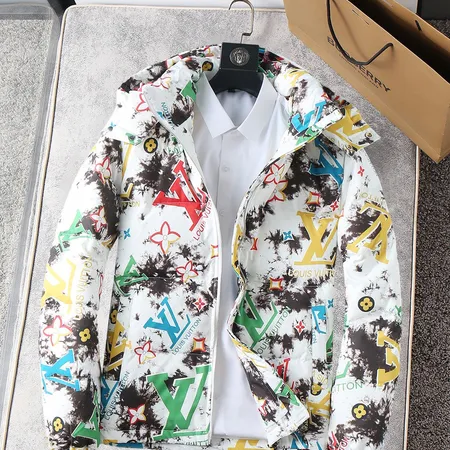 ルイヴィトン ダウンジャケット