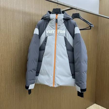 ルイヴィトン ダウンジャケット