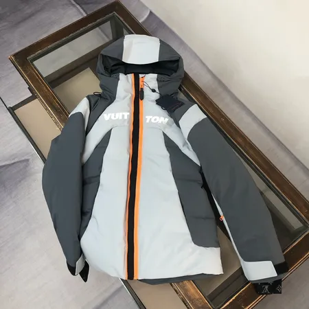 ルイヴィトン ダウンジャケット